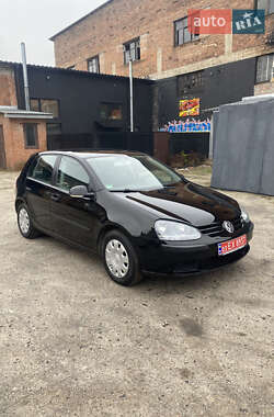 Хетчбек Volkswagen Golf 2004 в Охтирці