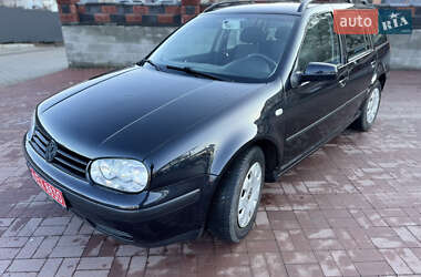 Універсал Volkswagen Golf 2002 в Рівному