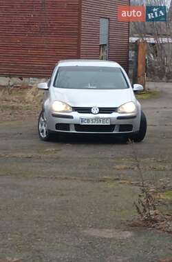 Хэтчбек Volkswagen Golf 2003 в 
