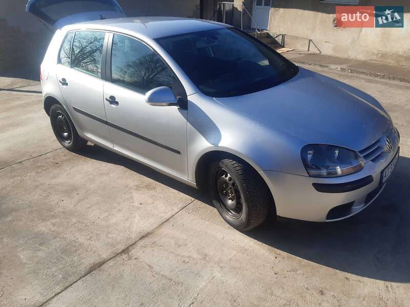 Универсал Volkswagen Golf 2003 в Городенке