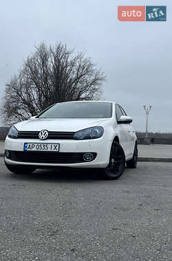 Хэтчбек Volkswagen Golf 2009 в Запорожье