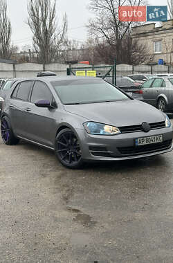 Хетчбек Volkswagen Golf 2014 в Запоріжжі