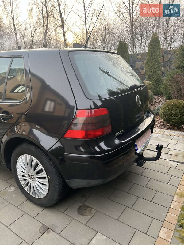 Хэтчбек Volkswagen Golf 1999 в Горохове