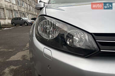 Універсал Volkswagen Golf 2010 в Сумах