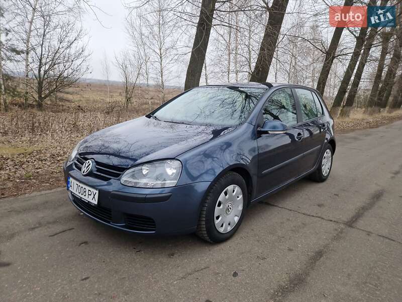 Хетчбек Volkswagen Golf 2004 в Бородянці