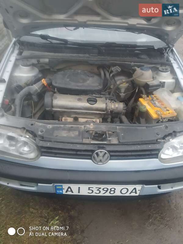 Хетчбек Volkswagen Golf 1998 в Тетієві