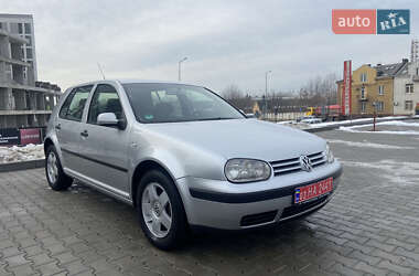 Хетчбек Volkswagen Golf 2003 в Львові