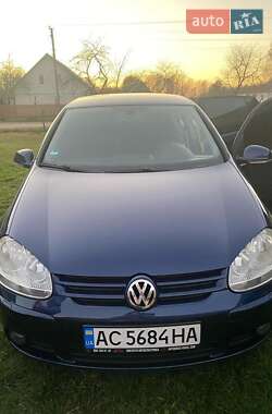 Хетчбек Volkswagen Golf 2006 в 