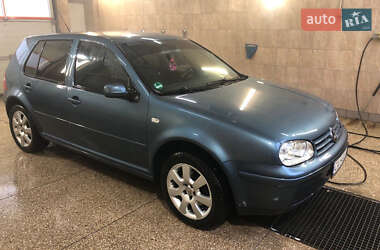 Хетчбек Volkswagen Golf 2003 в Золотоноші