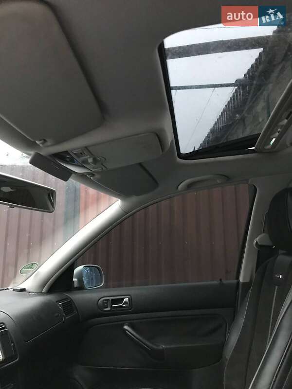 Хетчбек Volkswagen Golf 2000 в Мукачевому