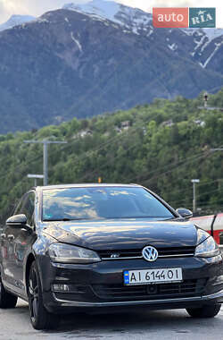Хэтчбек Volkswagen Golf 2012 в 