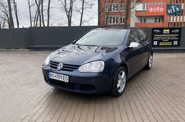 Хэтчбек Volkswagen Golf 2004 в Тернополе