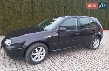 Хетчбек Volkswagen Golf 2003 в Самборі