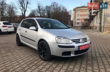 Хетчбек Volkswagen Golf 2005 в Луцьку