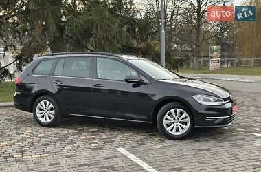 Универсал Volkswagen Golf 2018 в Луцке