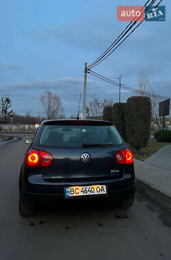 Хэтчбек Volkswagen Golf 2006 в Червонограде