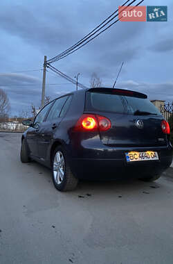 Хэтчбек Volkswagen Golf 2006 в Червонограде