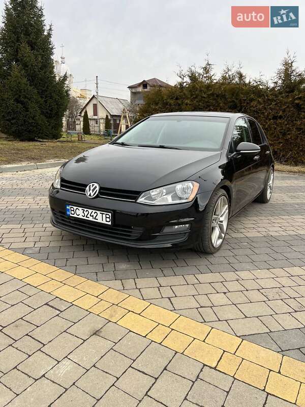Хэтчбек Volkswagen Golf 2016 в Львове
