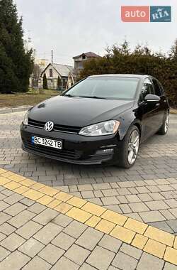 Хетчбек Volkswagen Golf 2016 в 