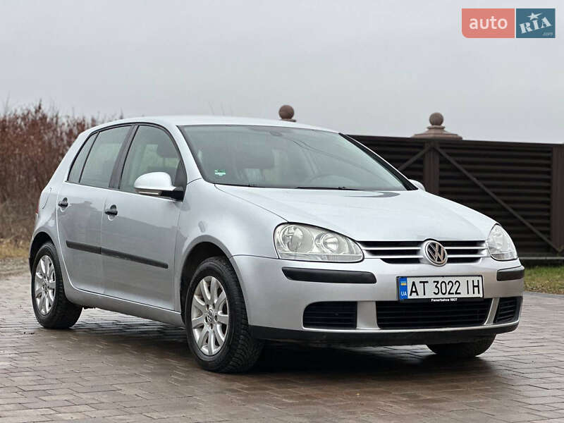 Хэтчбек Volkswagen Golf 2004 в Заболотове