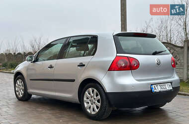 Хэтчбек Volkswagen Golf 2004 в Заболотове