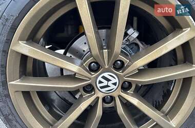 Хэтчбек Volkswagen Golf 2014 в 