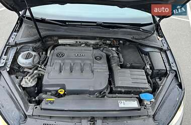Хэтчбек Volkswagen Golf 2014 в 