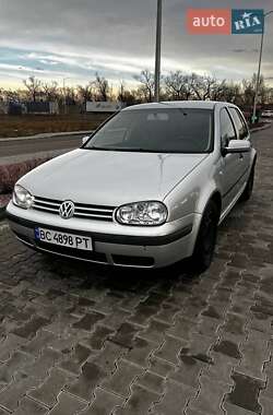 Хэтчбек Volkswagen Golf 2003 в 