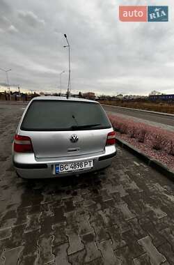 Хэтчбек Volkswagen Golf 2003 в 