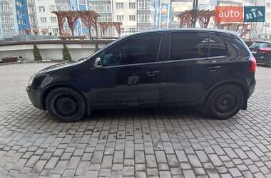 Хетчбек Volkswagen Golf 2004 в 
