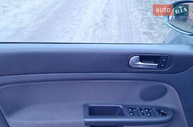 Хетчбек Volkswagen Golf 2006 в 