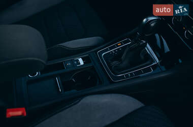 Универсал Volkswagen Golf 2017 в 
