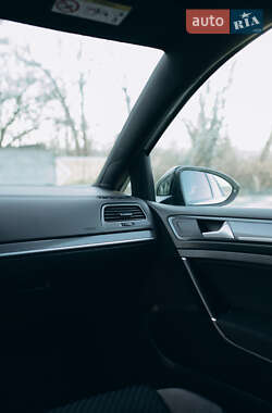Универсал Volkswagen Golf 2017 в 
