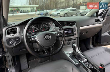 Хэтчбек Volkswagen Golf 2014 в Киеве