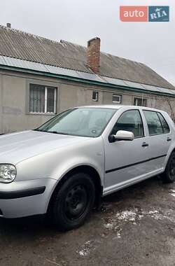 Хетчбек Volkswagen Golf 2000 в Черкасах