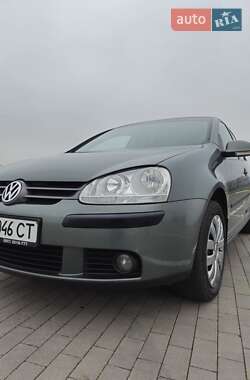 Хэтчбек Volkswagen Golf 2005 в Одессе