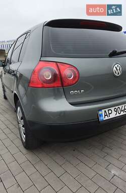 Хэтчбек Volkswagen Golf 2005 в Одессе