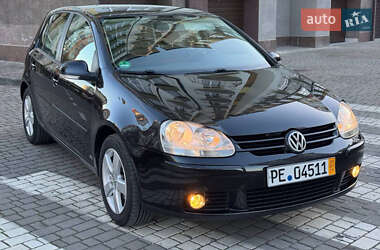 Хетчбек Volkswagen Golf 2006 в Івано-Франківську