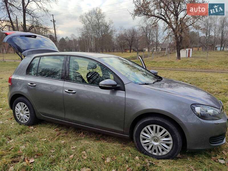 Хэтчбек Volkswagen Golf 2009 в Ямполе