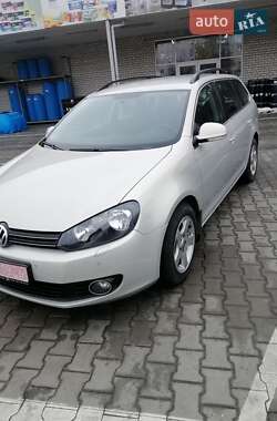 Універсал Volkswagen Golf 2010 в Павлограді