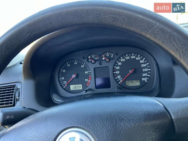 Универсал Volkswagen Golf 2001 в Ивано-Франковске