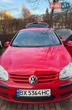 Хетчбек Volkswagen Golf 2004 в Хмельницькому