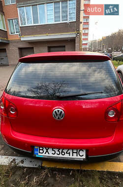 Хетчбек Volkswagen Golf 2004 в Хмельницькому