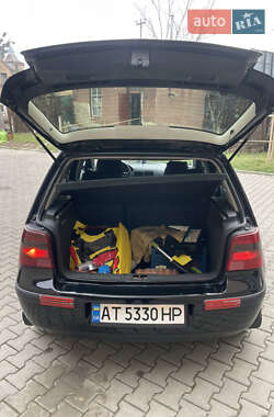Хэтчбек Volkswagen Golf 1998 в 