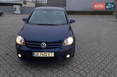 Хетчбек Volkswagen Golf 2005 в Чернівцях