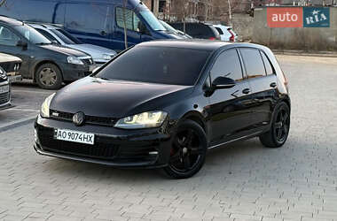 Хэтчбек Volkswagen Golf 2015 в Ужгороде