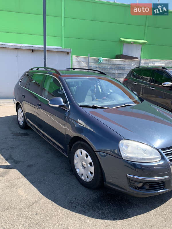 Універсал Volkswagen Golf 2009 в Харкові