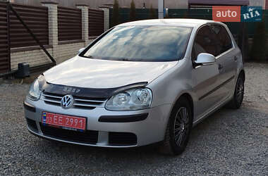 Хэтчбек Volkswagen Golf 2005 в Бучаче