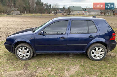 Хетчбек Volkswagen Golf 2002 в Кременці