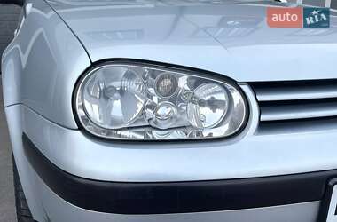 Універсал Volkswagen Golf 2000 в 